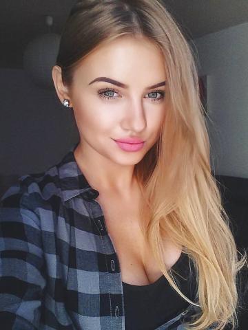 Илона Харизма фото 2